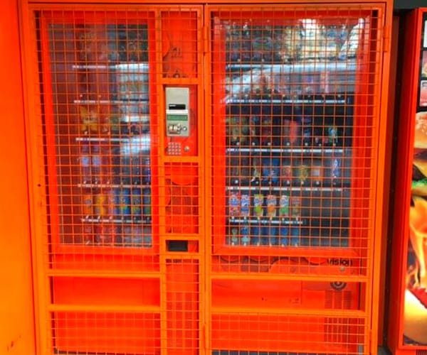 FABRICAMOS TODO TIPO DE PUERTAS ANTIVANDALISMO FABRICAMOS TODO TIPO DE PUERTAS ANTIVANDALISMO